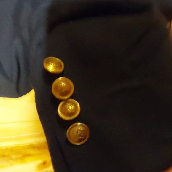 LAUREN RALPH LAUREN 100% WOOL BLAZER...SIZE 6P...NAVY BLUE N GOLD BUTTONS - Picture 3 of 5